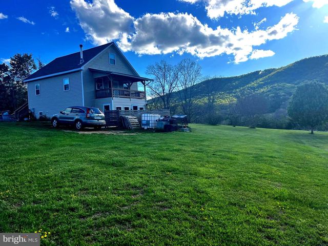 83 HARDWOOD DR, Mathias, WV 26812