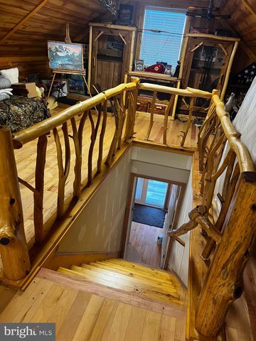 83 HARDWOOD DR, Mathias, WV 26812