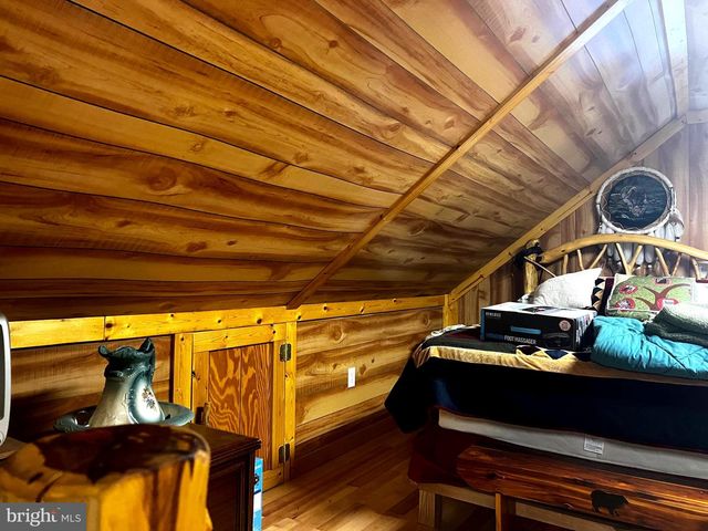 83 HARDWOOD DR, Mathias, WV 26812