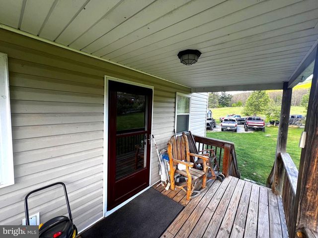83 HARDWOOD DR, Mathias, WV 26812