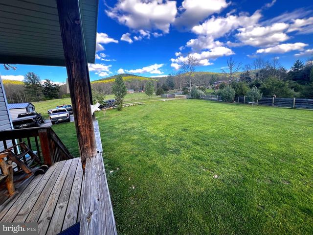 83 HARDWOOD DR, Mathias, WV 26812