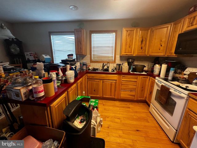83 HARDWOOD DR, Mathias, WV 26812