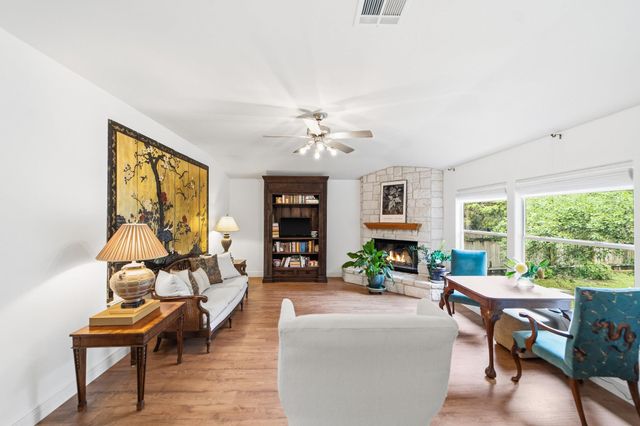 2602 Warren CV, Lago Vista, TX 78645