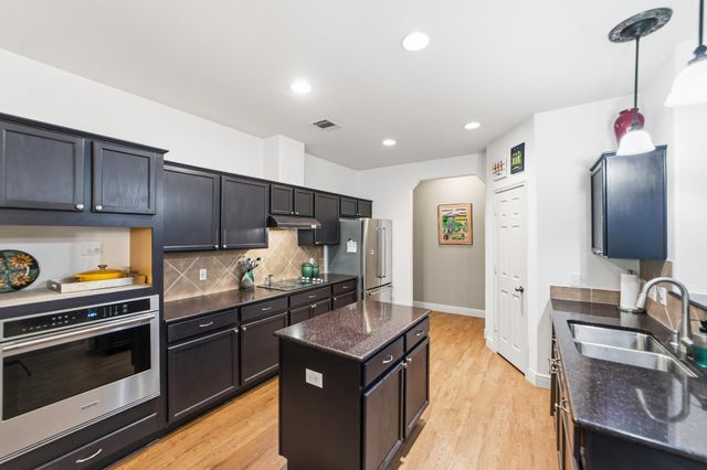 2602 Warren CV, Lago Vista, TX 78645