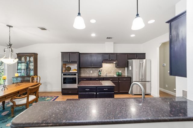 2602 Warren CV, Lago Vista, TX 78645