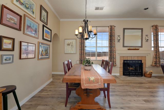 2404 Mosca Road NE, Rio Rancho, NM 87124