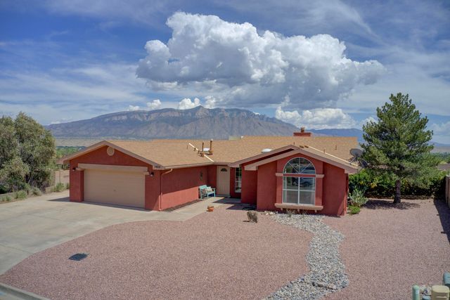 2404 Mosca Road NE, Rio Rancho, NM 87124