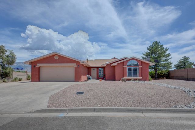 2404 Mosca Road NE, Rio Rancho, NM 87124