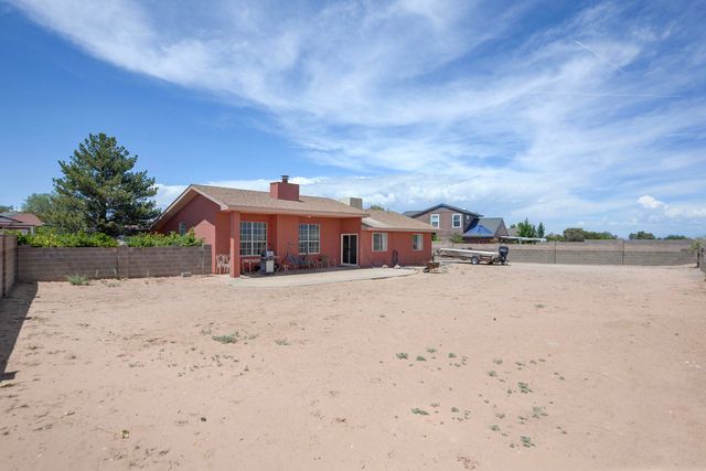 2404 Mosca Road NE, Rio Rancho, NM 87124