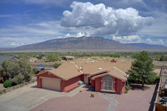 2404 Mosca Road NE, Rio Rancho, NM 87124