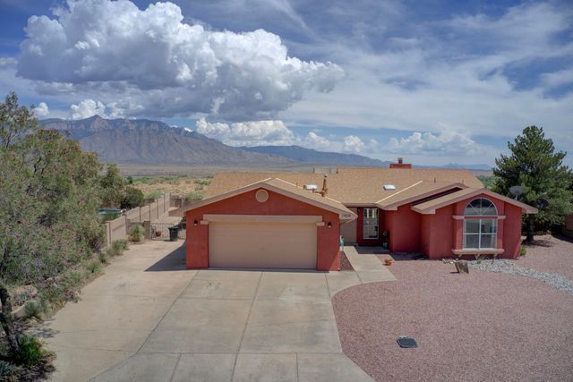 2404 Mosca Road NE, Rio Rancho, NM 87124