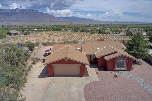 2404 Mosca Road NE, Rio Rancho, NM 87124