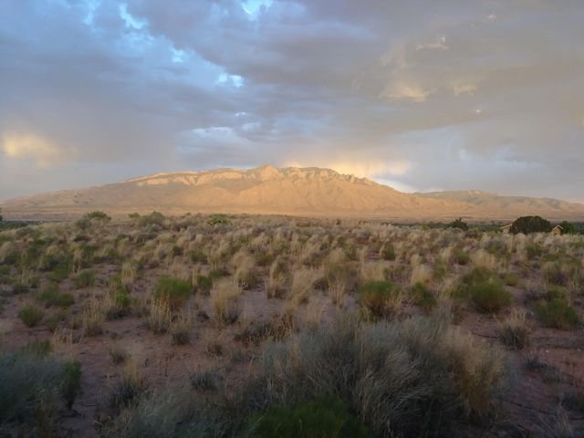 2404 Mosca Road NE, Rio Rancho, NM 87124