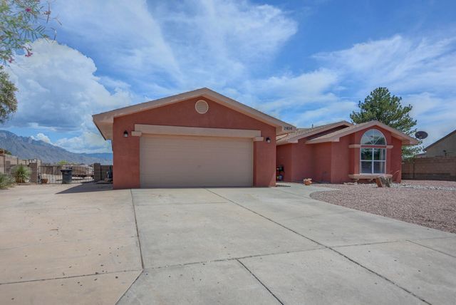 2404 Mosca Road NE, Rio Rancho, NM 87124