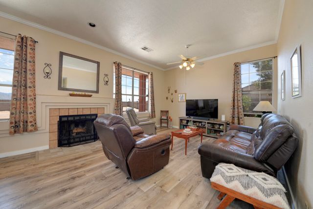 2404 Mosca Road NE, Rio Rancho, NM 87124