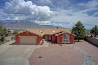 2404 Mosca Road NE, Rio Rancho, NM 87124