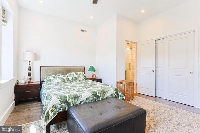 2325 W THOMPSON ST, Philadelphia, PA 19121