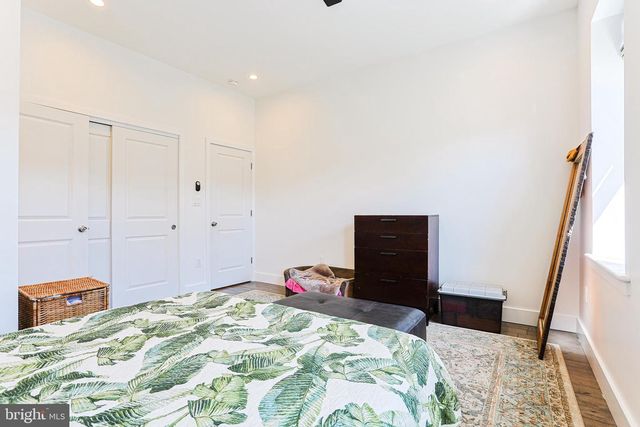 2325 W THOMPSON ST, Philadelphia, PA 19121