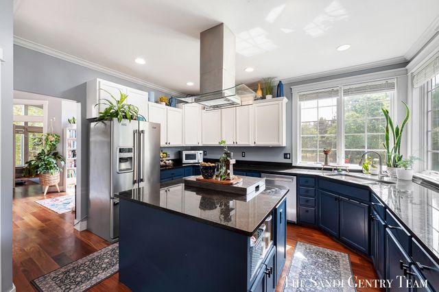 17 Boulder Drive, Norton Shores City, MI 49444