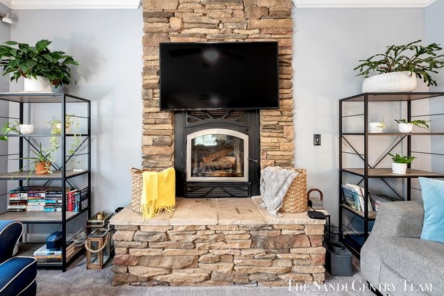 17 Boulder Drive, Norton Shores City, MI 49444