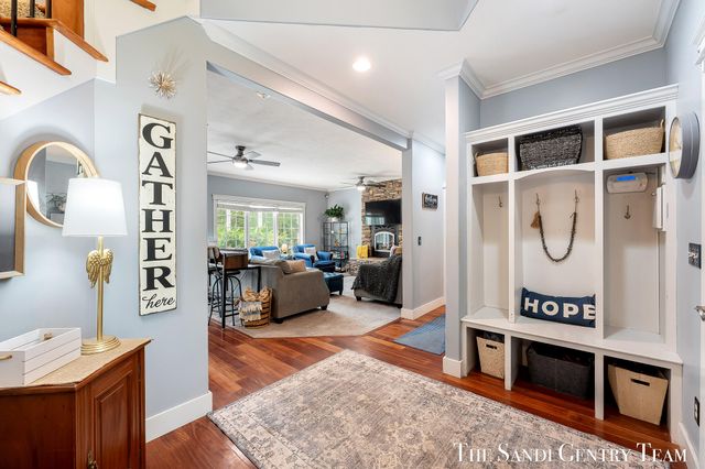 17 Boulder Drive, Norton Shores City, MI 49444