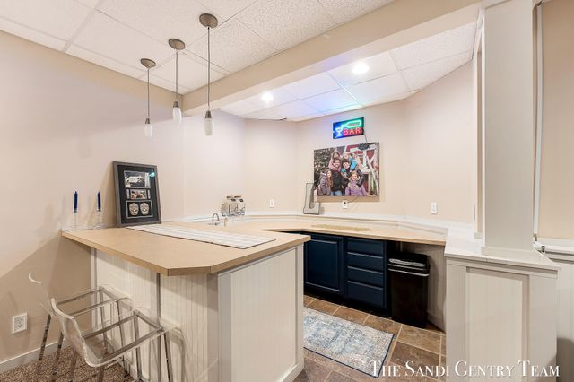 17 Boulder Drive, Norton Shores City, MI 49444