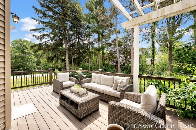 17 Boulder Drive, Norton Shores City, MI 49444