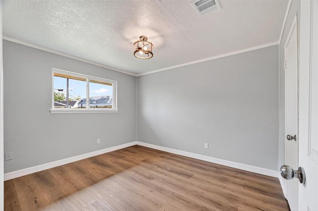 2003 Isla Drive, Pearland, TX 77581