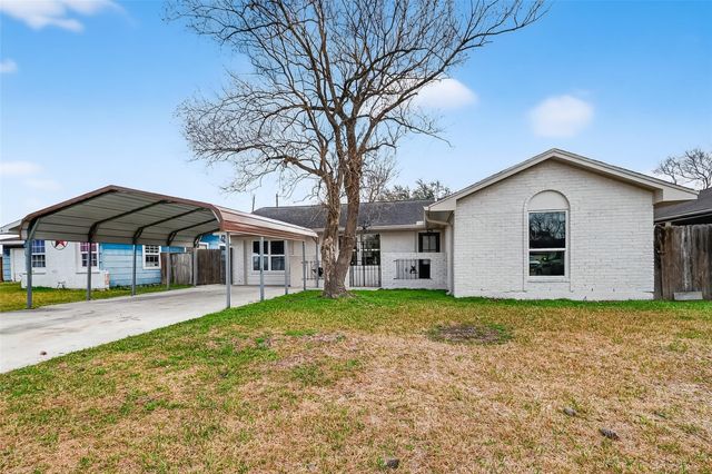 2003 Isla Drive, Pearland, TX 77581