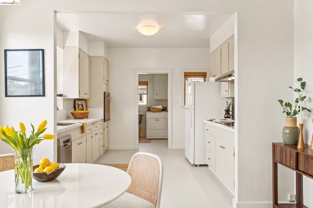 2434 Wilbur St, Oakland, CA 94602