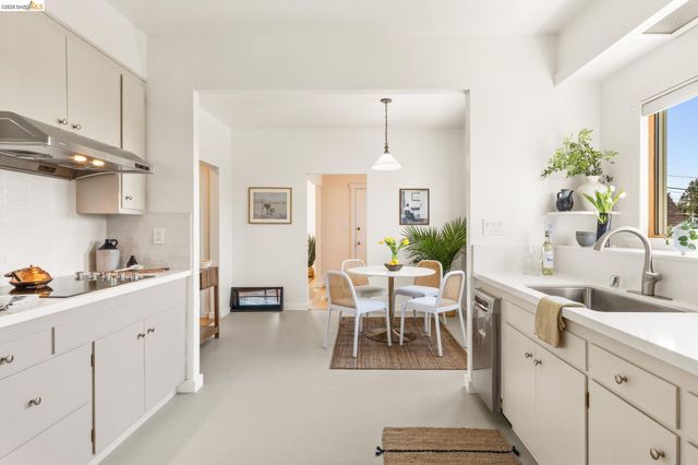 2434 Wilbur St, Oakland, CA 94602