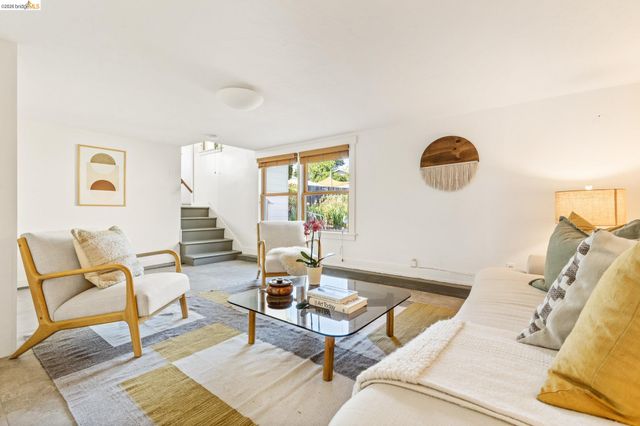 2434 Wilbur St, Oakland, CA 94602