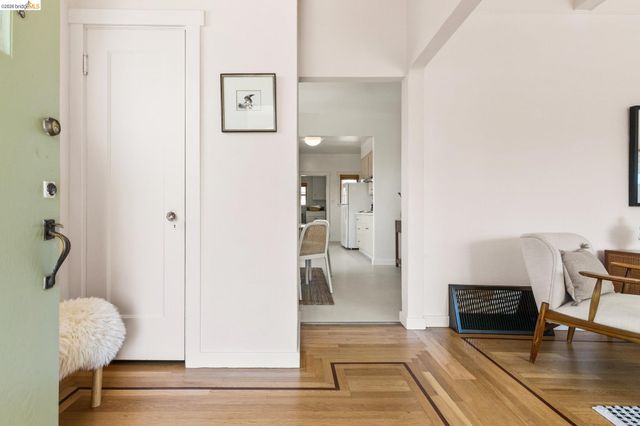 2434 Wilbur St, Oakland, CA 94602