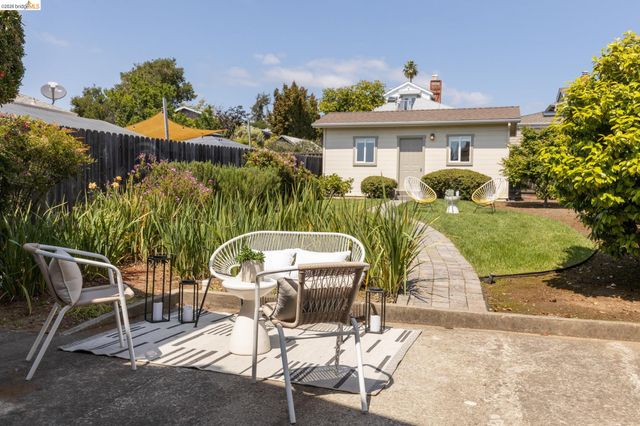 2434 Wilbur St, Oakland, CA 94602