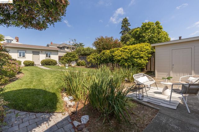 2434 Wilbur St, Oakland, CA 94602