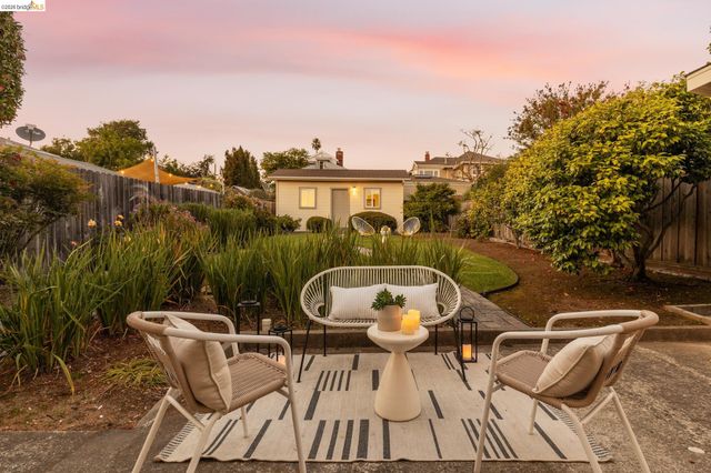 2434 Wilbur St, Oakland, CA 94602