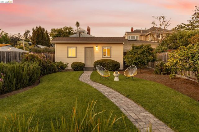 2434 Wilbur St, Oakland, CA 94602