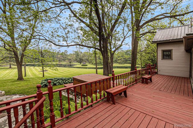 3801 Hollow Corners Road, Dryden Township, MI 48428