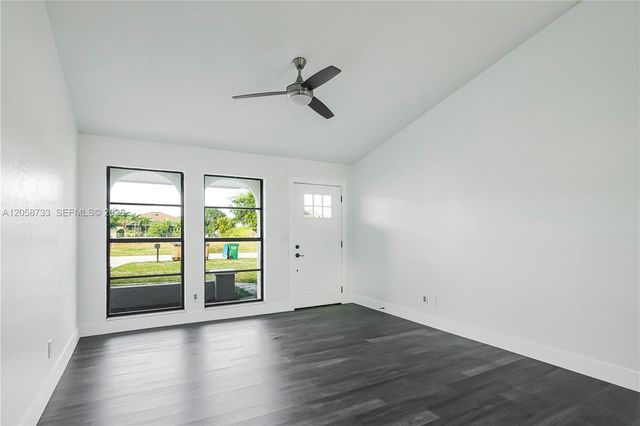 2935 SW 1st Pl, Cape Coral, FL 33914