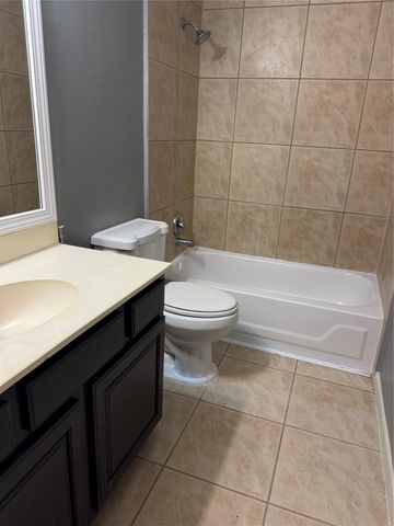 2526 Knights Circle, Stafford, TX 77477