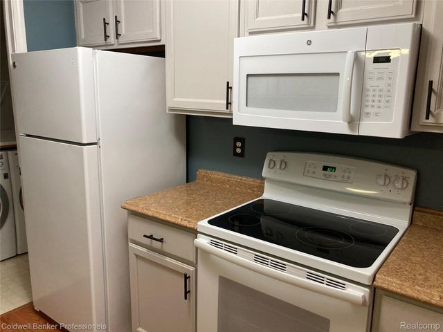 56626 Chesapeake Trail, Shelby Charter Township, MI 48316