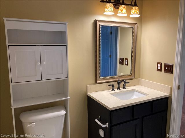 56626 Chesapeake Trail, Shelby Charter Township, MI 48316