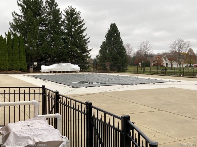 56626 Chesapeake Trail, Shelby Charter Township, MI 48316