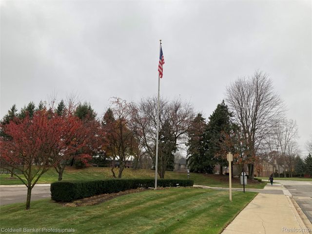 56626 Chesapeake Trail, Shelby Charter Township, MI 48316