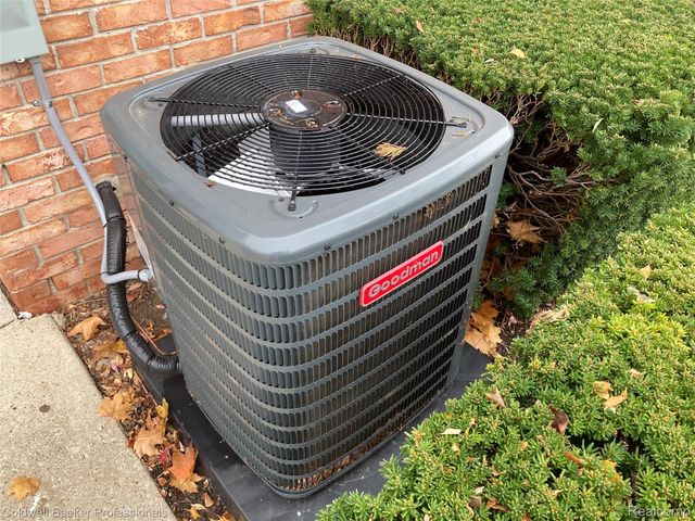 56626 Chesapeake Trail, Shelby Charter Township, MI 48316