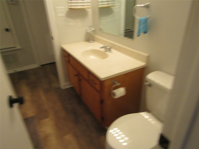 105 N 4th, Mabank, TX 75147