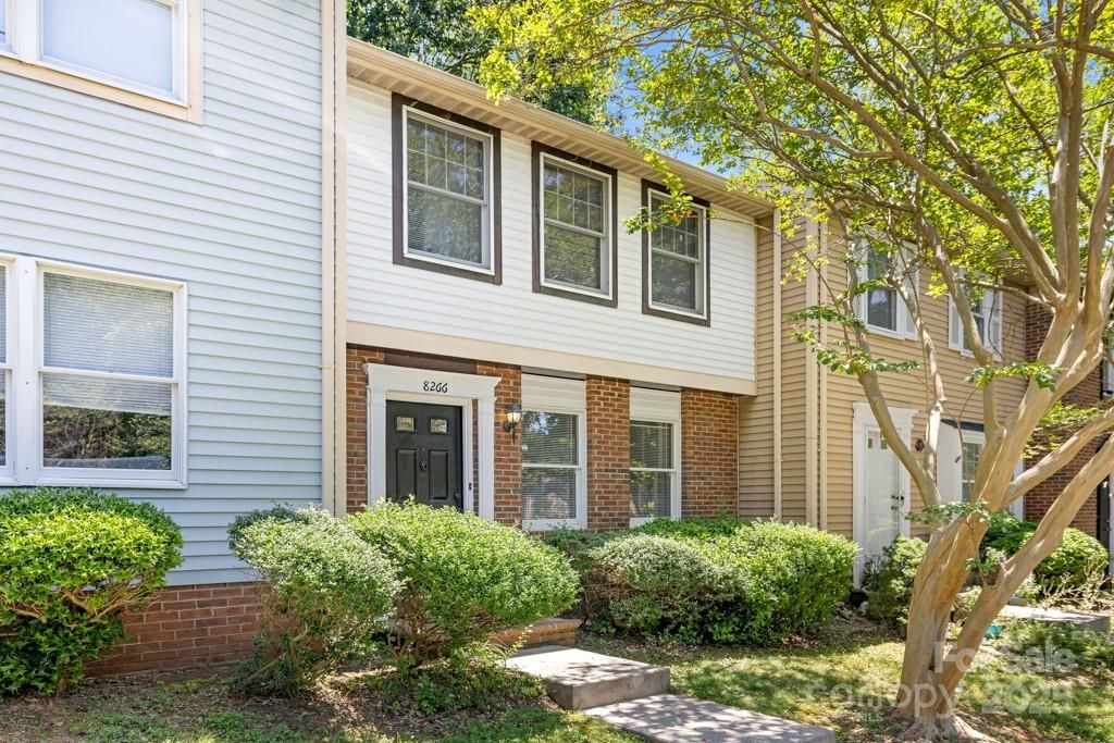 8266 Knights Bridge Road, Charlotte, NC 28210