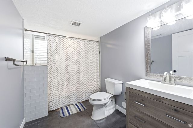 1931 E 6200 S, South Ogden, UT 84403