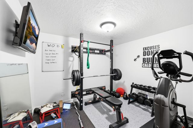 1931 E 6200 S, South Ogden, UT 84403
