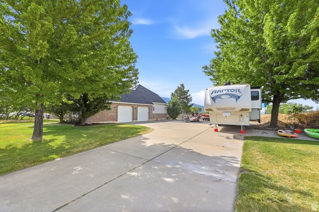 1931 E 6200 S, South Ogden, UT 84403